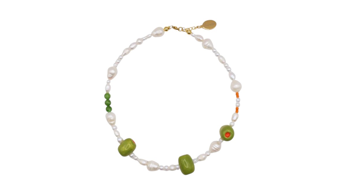 Olive pearl necklace
